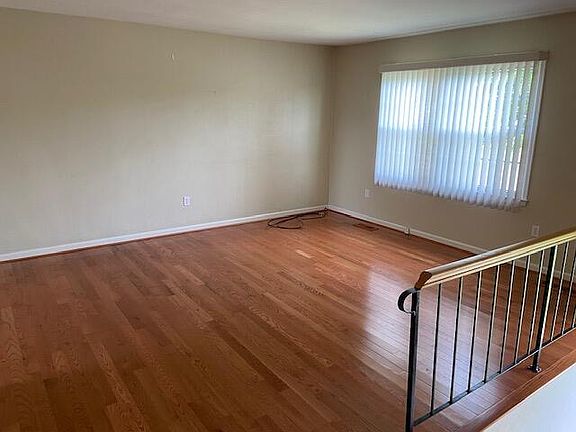 3rd image of 2740 Gardner Dr