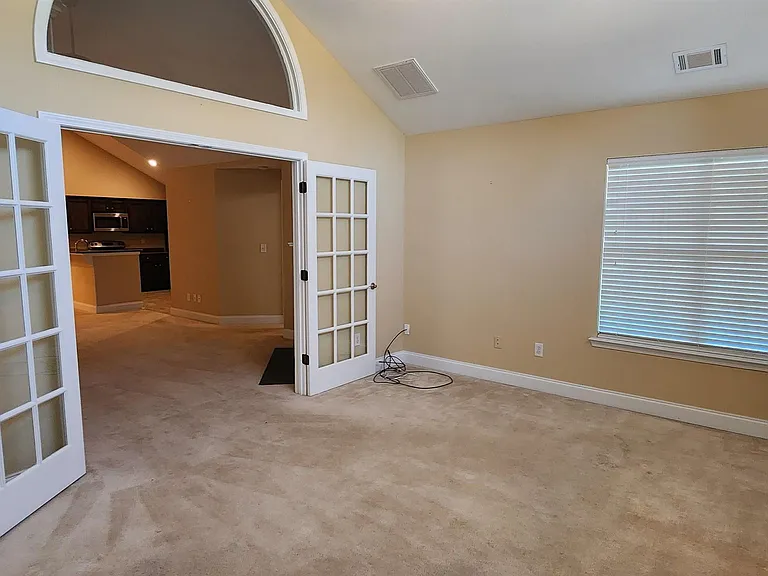 402 Nandina Ct — Photo 6
