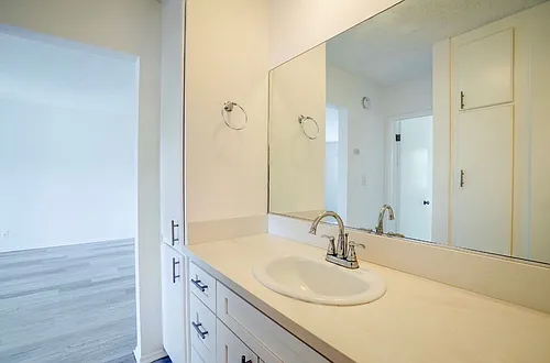 Floor plan 1 Bed - 1 Bath