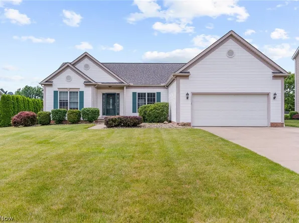 466 Rolling Hills Dr, Wadsworth, OH 44281