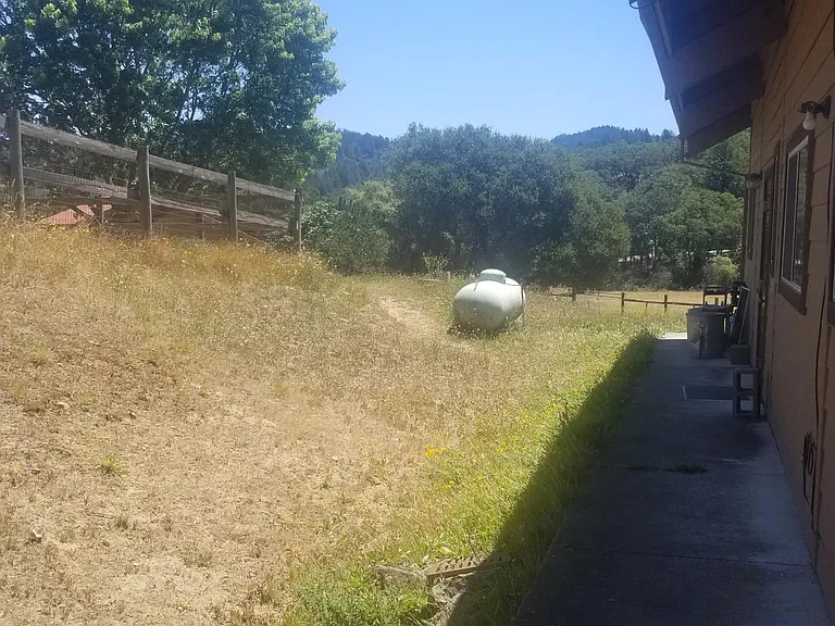 2455 Calistoga Rd — Photo 13