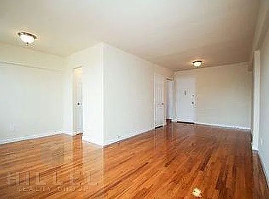 2nd image of 2710 30th Ave APT 1E