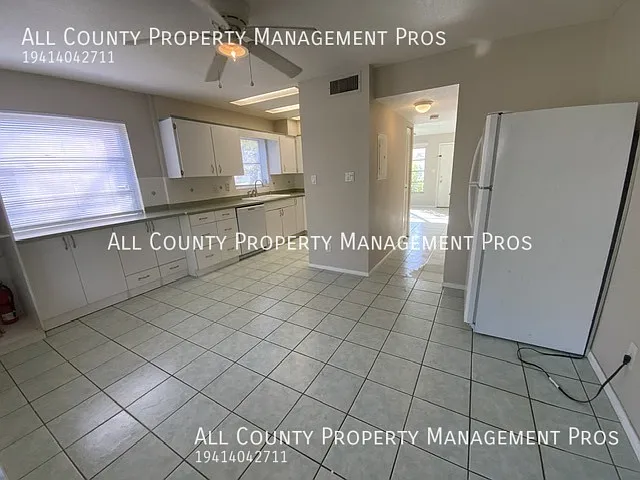 302 Barlow Ave — Photo 2