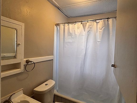 4th image of 25 Broezel St APT 202