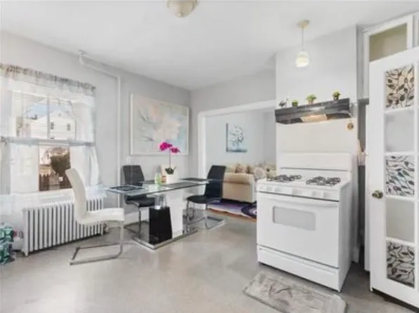 74 Appleton Ave #R, Pawtucket, RI 02860