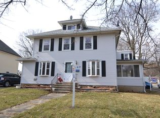 227 N Prairie St, Batavia, IL 60510