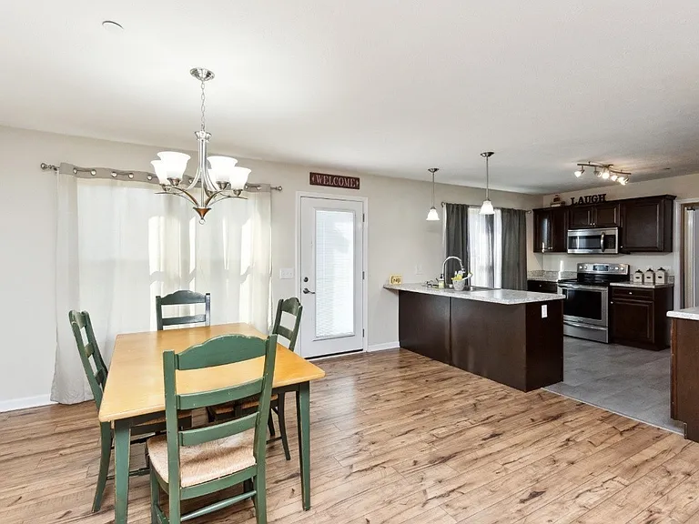 1419 Leaf Ln — Photo 11