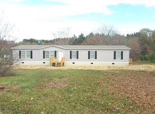 230 Cemetery Rd, Cowpens, SC 29330