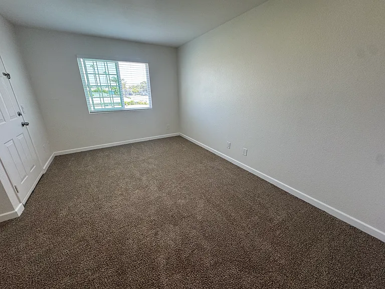 228 Imperial Beach Blvd #D — Photo 29