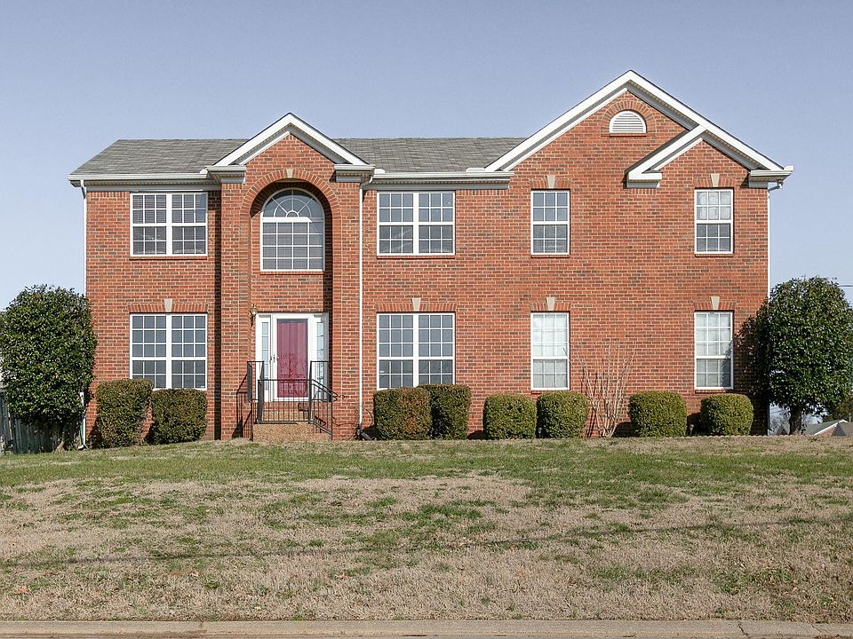 1st image of 206 Briarcotes Cir
