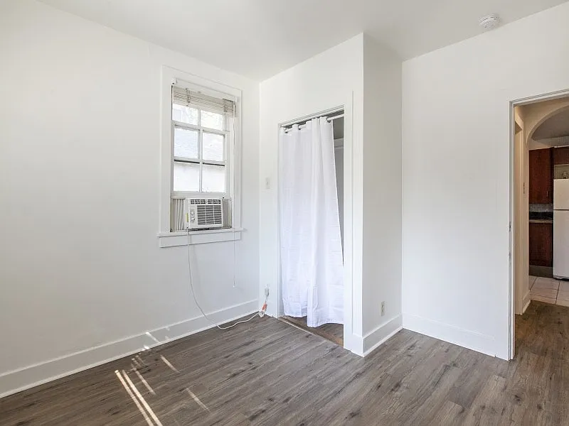 115 South 1000 East, Unit Front — Photo 4