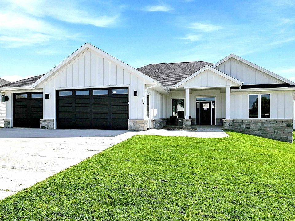 1st image of 404 Solomia Ct