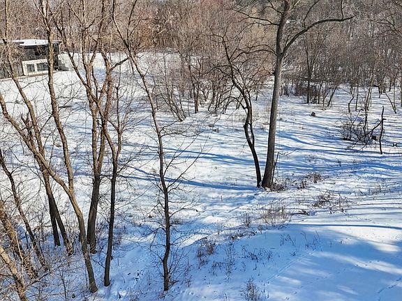 2nd image of 445 Bovey Rd