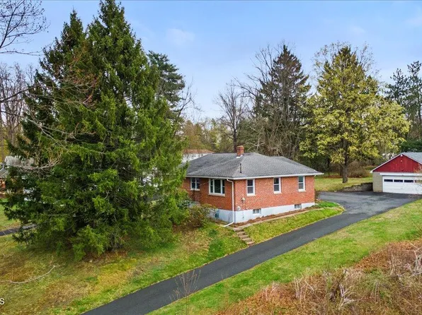 265 N Greenbush Road, Troy, NY 12180