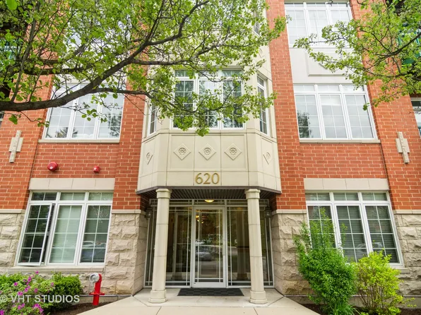 620 McHenry Rd APT 201, Wheeling, IL 60090