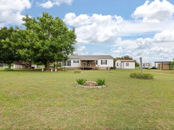 3520 Mustang Grape Ln, Joshua, TX 76058