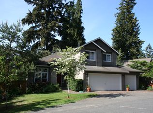 18527 73rd Ave NE, Kenmore, WA 98028