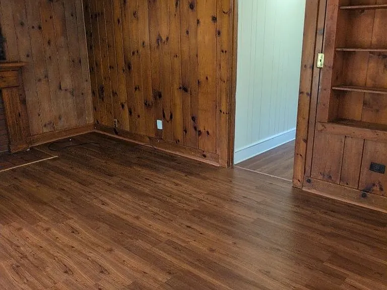 1933 Fenwood Dr — Photo 16