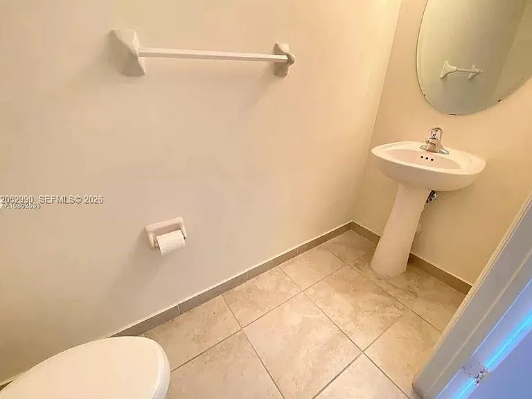 97 SE 34th Ter #97 — Photo 5