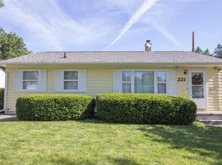 221 Byron Ave, Waterloo, IA 50702