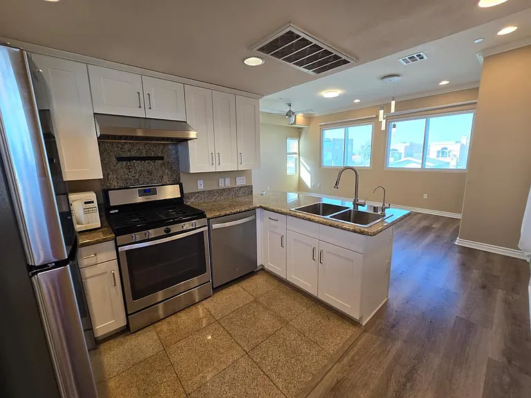16754 Pacific Coast Hwy #B — Photo 4
