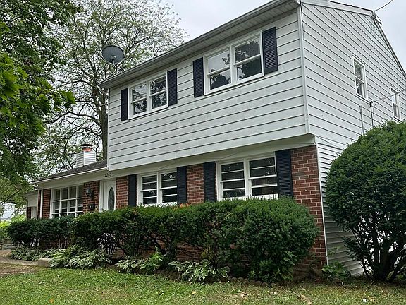3rd image of 2265 Horner Ave