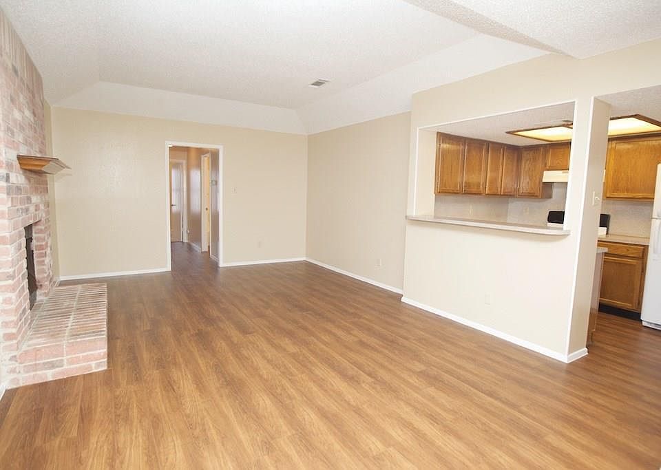 1st image of 12411 Deer Falls Dr