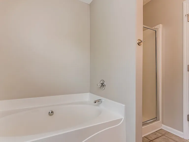 398 Glenleigh Dr — Photo 10