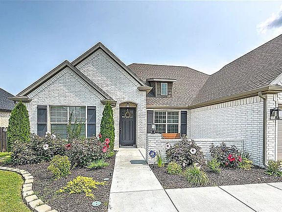 2nd image of 1320 Montieri Dr