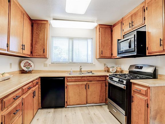 5th image of 211 Locust Drive