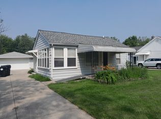 22852 Monterey Dr, Woodhaven, MI 48183