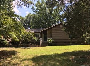 9827 Four Mile Creek Rd, Charlotte, NC 28277