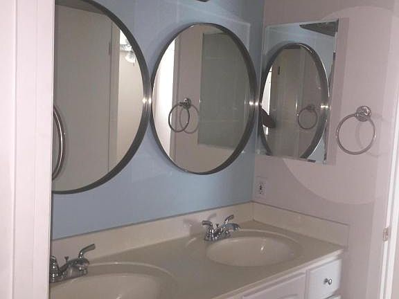 5th image of 5631 S Admiralty Ct Unit E