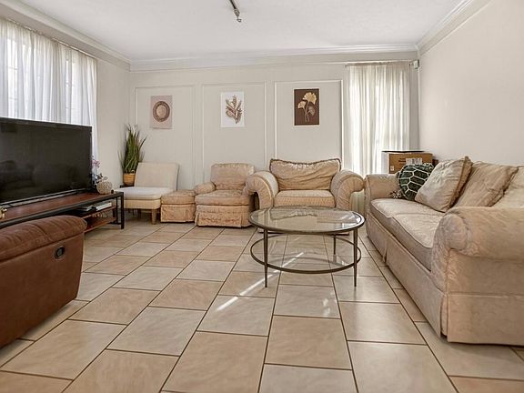 3rd image of 14731 Ridgechase Ln