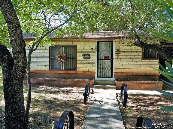 2nd image of 205 32nd St E