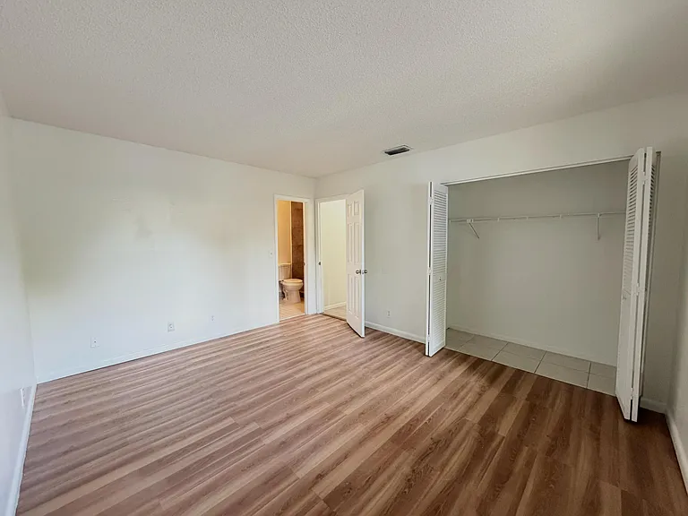 3120 Collin Dr #B — Photo 11