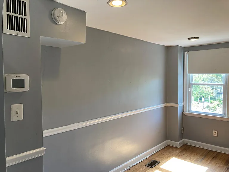 1061 Rockhill Ave — Photo 6