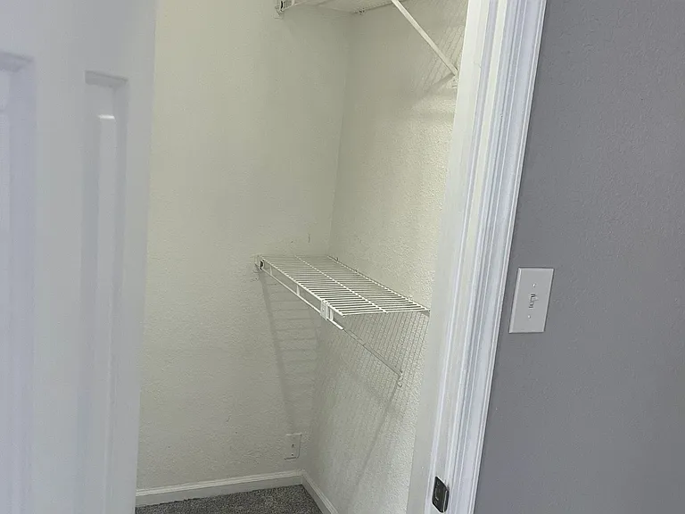 612 Bridgewater Arch — Photo 32