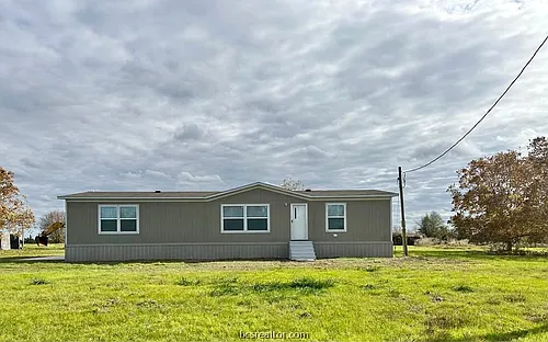 424 County Road 221 Photo 1