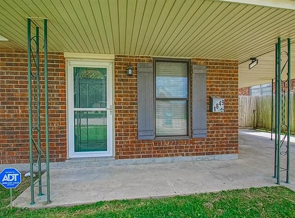 3rd image of 1849 Redwood Dr