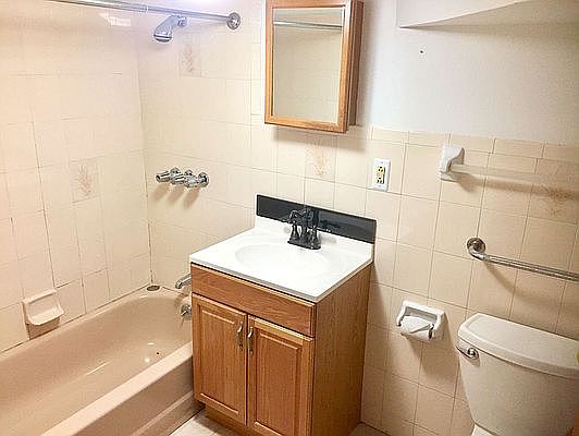 5th image of 1270 Ovington Ave #1