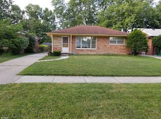 21704 Statler St, Saint Clair Shores, MI