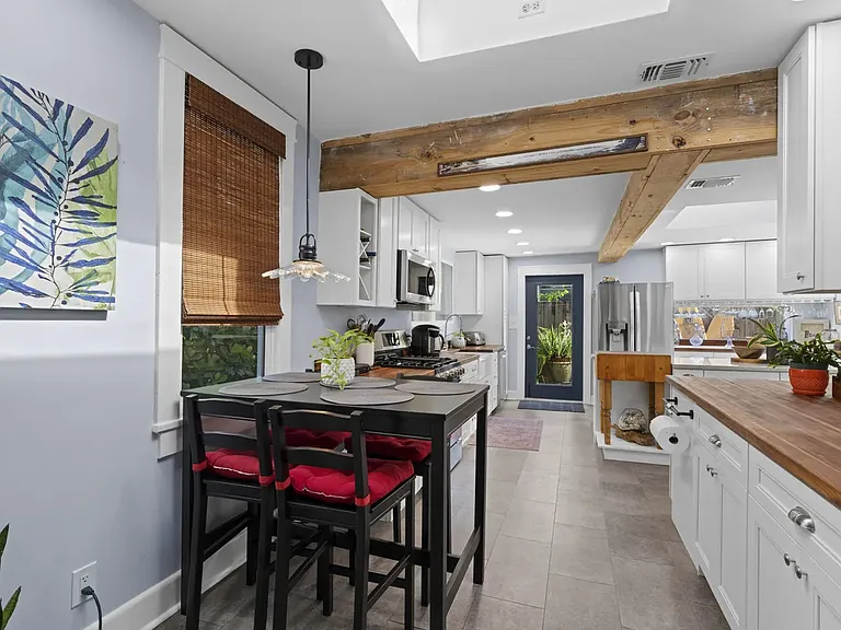 743 Park Pl — Photo 9