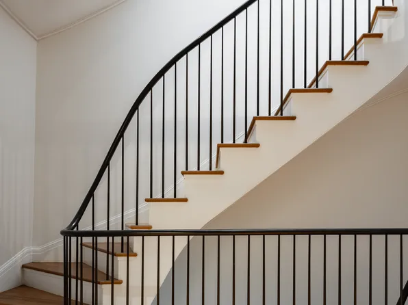 354 West 20th Street image 22 of 25