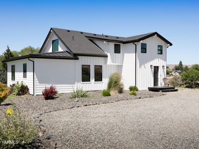 187 Braxton Ln, Selah, WA, 98942