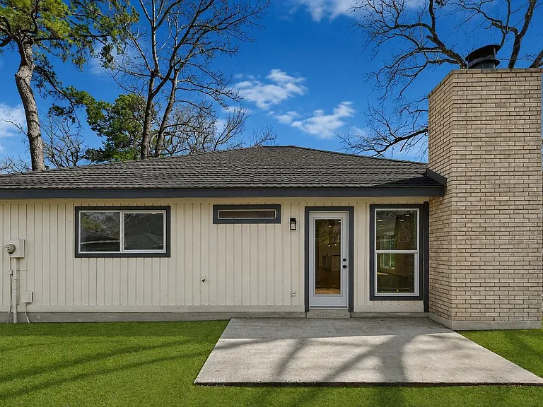 3203 Falling Brook Dr — Photo 31