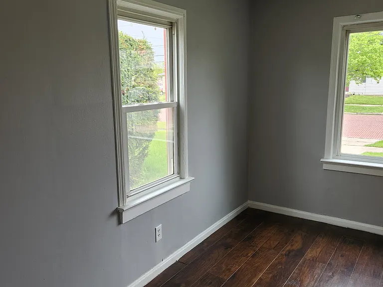13315 Puritas Ave — Photo 4