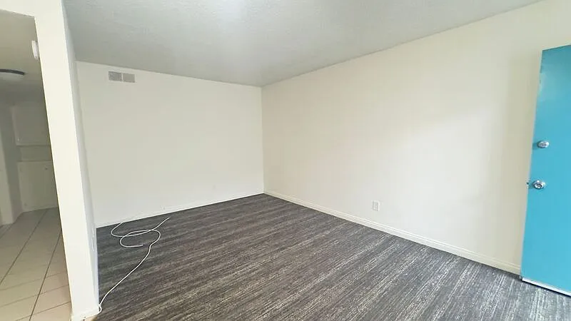 2 bed, 1.0 bath, 675 sqft, $2,150 — Photo 3