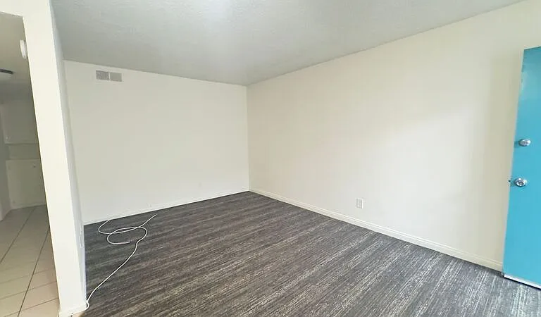 7350 Pickering Ave #8 — Photo 3