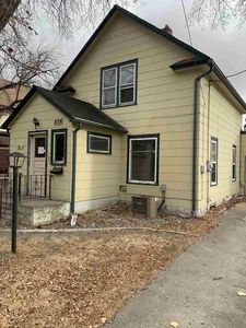 809 3rd St SE, Minot, ND, 58701